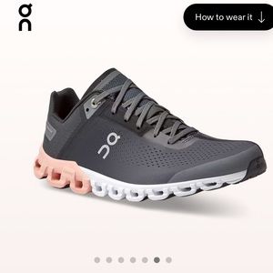 On-running Cloudflow womens running shoes size 8.5